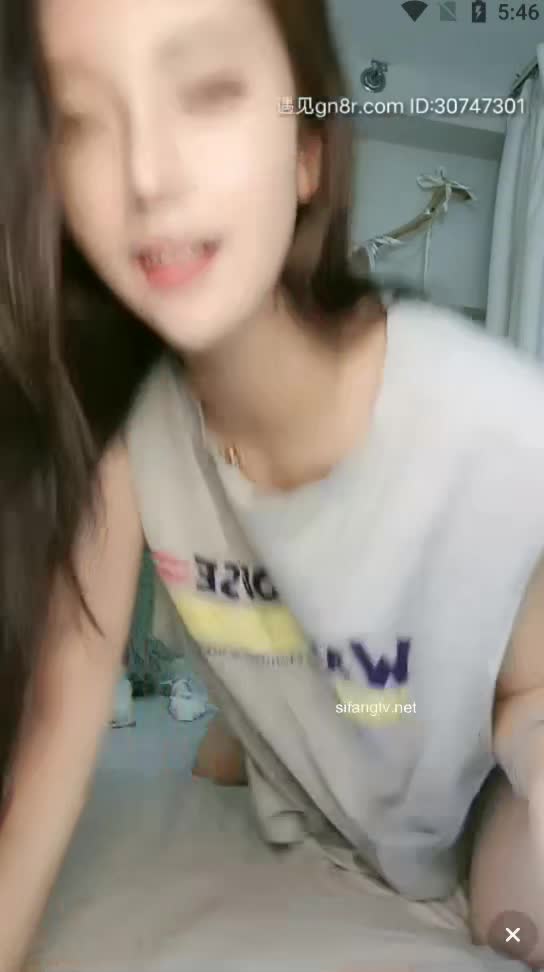 #巨乳骚货 #御姐 #颜值 【巨乳骚货精选】御姐颜值有点高哦 也就9分吧，太妩媚了 像某当红明星2