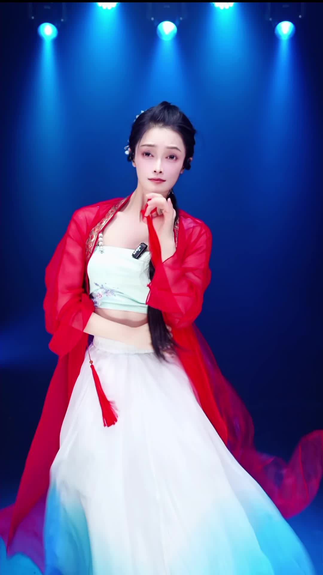 #舞蹈生诗诗 #抖音 #舞蹈 #中国舞 @ikan_live 2024-08-12