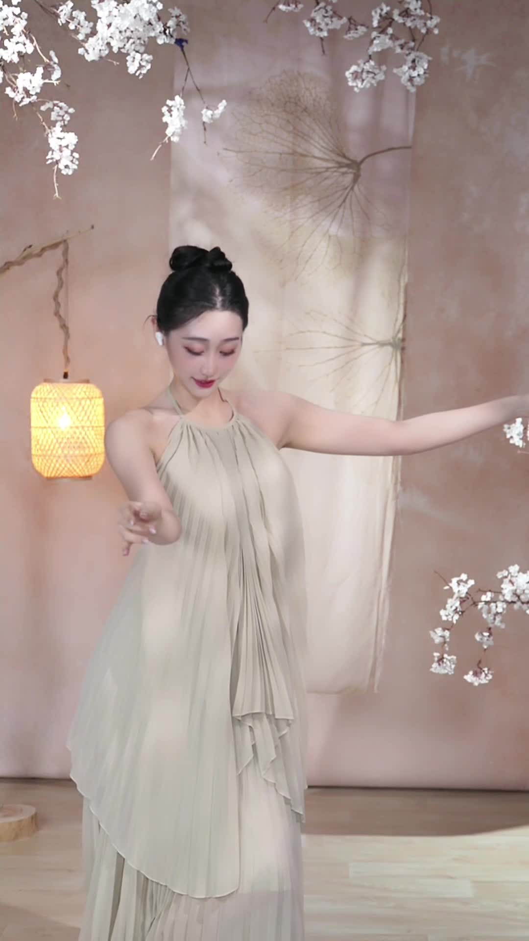 #柳云灿 #抖音 #舞蹈 #中国舞 @ikan_live 2024-08-14