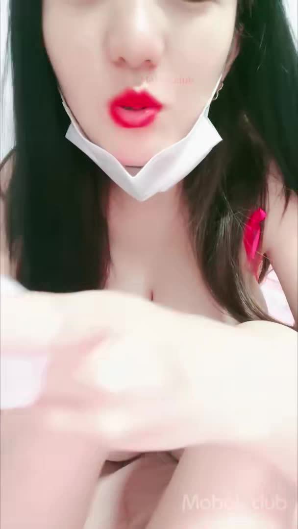#巨乳骚货 #大奶 #少婦 【巨乳骚货精选】超頂大奶豐滿少婦,肥美身材,奶子碩大,比腦袋都大,雙手壹起都抓不完,太誘人了