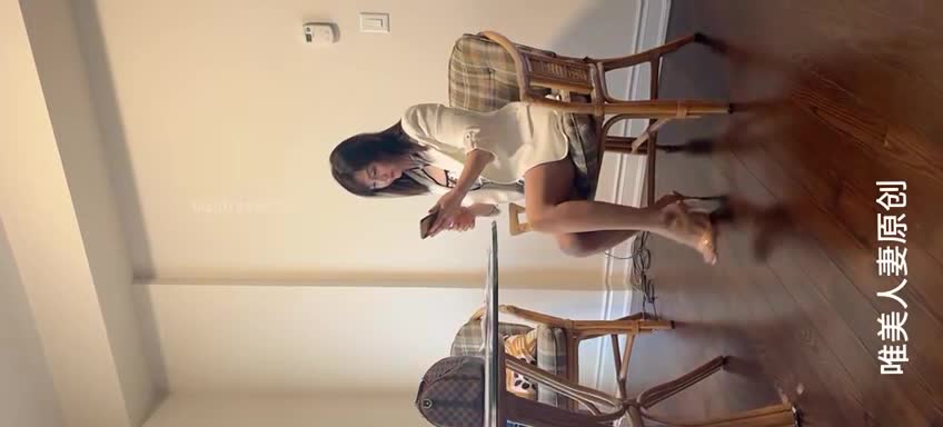 #女职员 #骚扰 #口交 #中出  #后入被骚扰的女职员：我今天可累了，别别别，别动我，别碰，啊啊~ 舔逼 口交 中出 后入