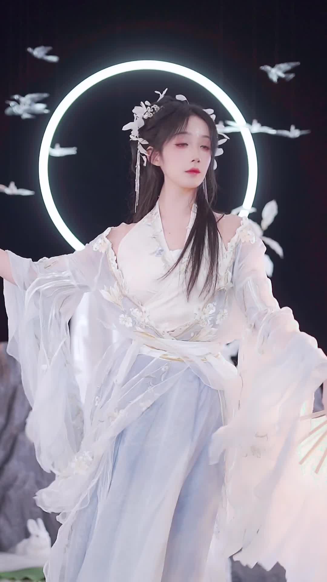 #就是这个羊 #抖音 #舞蹈 #中国舞 @ikan_live 2024-08-10