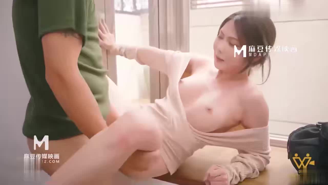 #巨乳骚货 #調教 #渴望 【巨乳骚货精选】 渴望被調教的日夜 累積的愛液一次宣洩 斑斑
