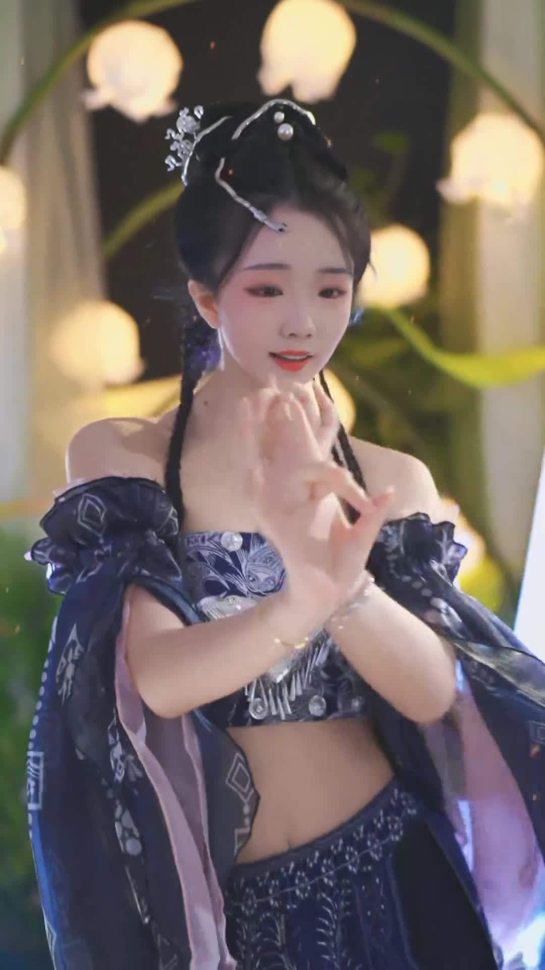 #馨馨baby #抖音 #舞蹈 #中国舞 @ikan_live 2024-08-08