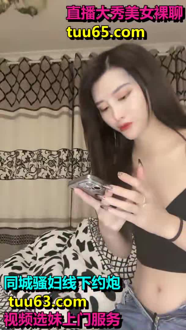 #巨乳骚货 #肥臀 #女神【巨乳骚货精选】东北网红女神极品肥臀，胸有有点小激情啪啪，骑在身上磨蹭脱掉内裤，主动套弄抽插美臀，插得小逼水声哗哗