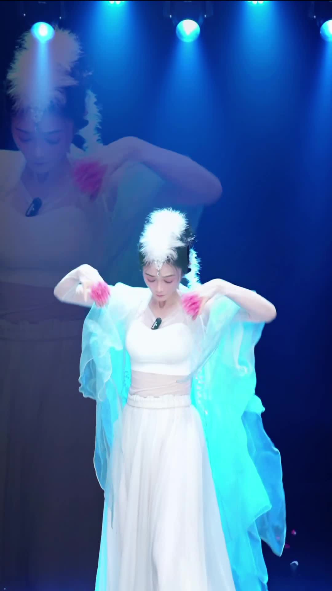 #舞蹈生诗诗 #抖音 #舞蹈 #中国舞 @ikan_live 2024-08-07