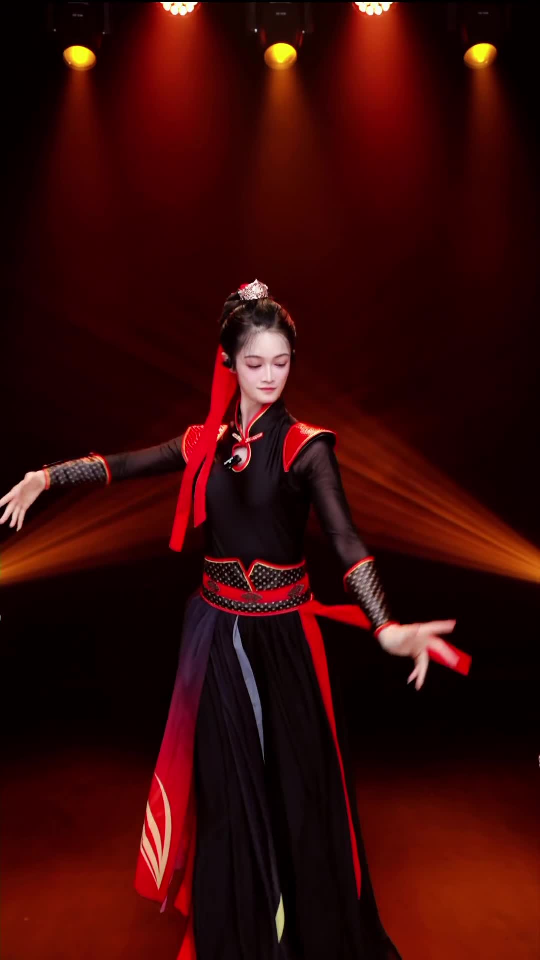#舞蹈生诗诗 #抖音 #舞蹈 #中国舞 @ikan_live 2024-08-06