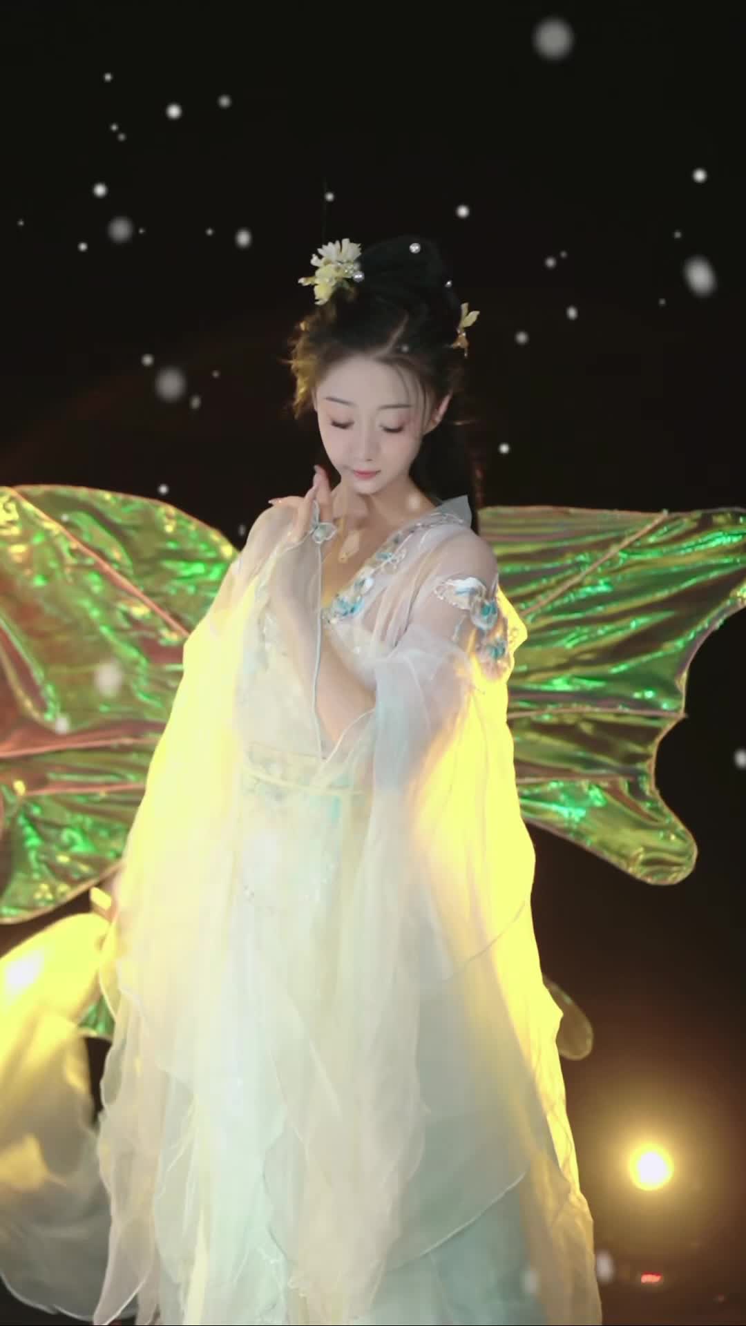 #苒苒 #抖音 #舞蹈 #中国舞 @ikan_live 2024-08-13