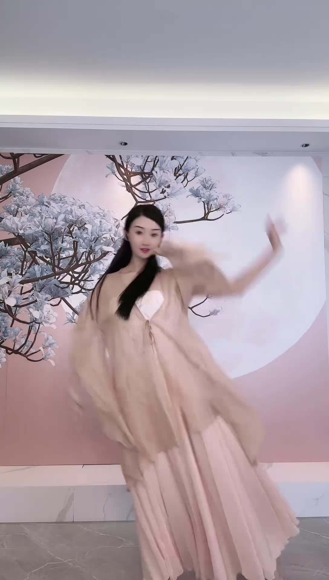 #中国舞_莹莹 #抖音 #舞蹈 #中国舞 @ikan_live 2024-08-17