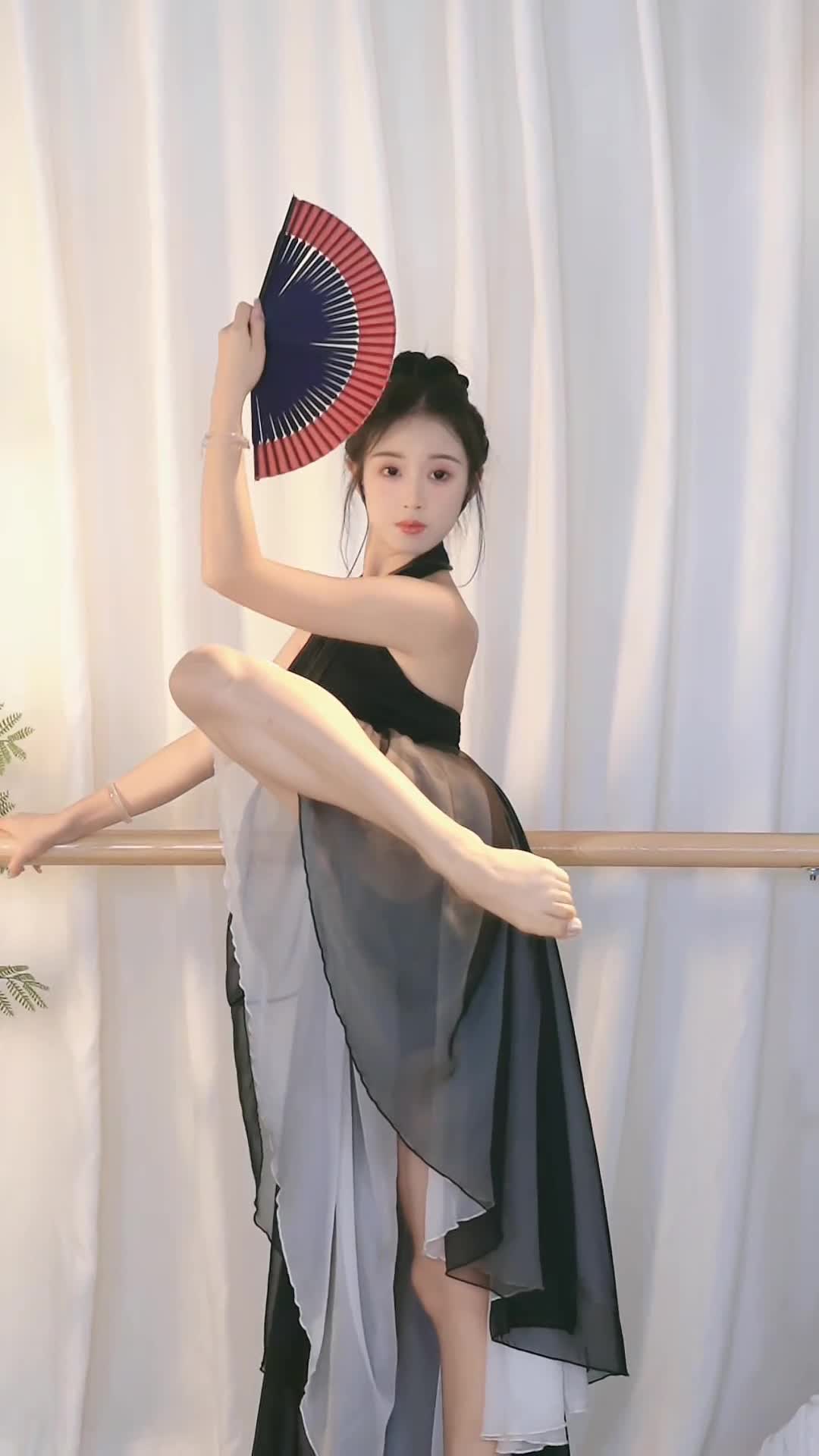 #唐紫涵 #抖音 #舞蹈 #中国舞 @ikan_live 2024-08-14