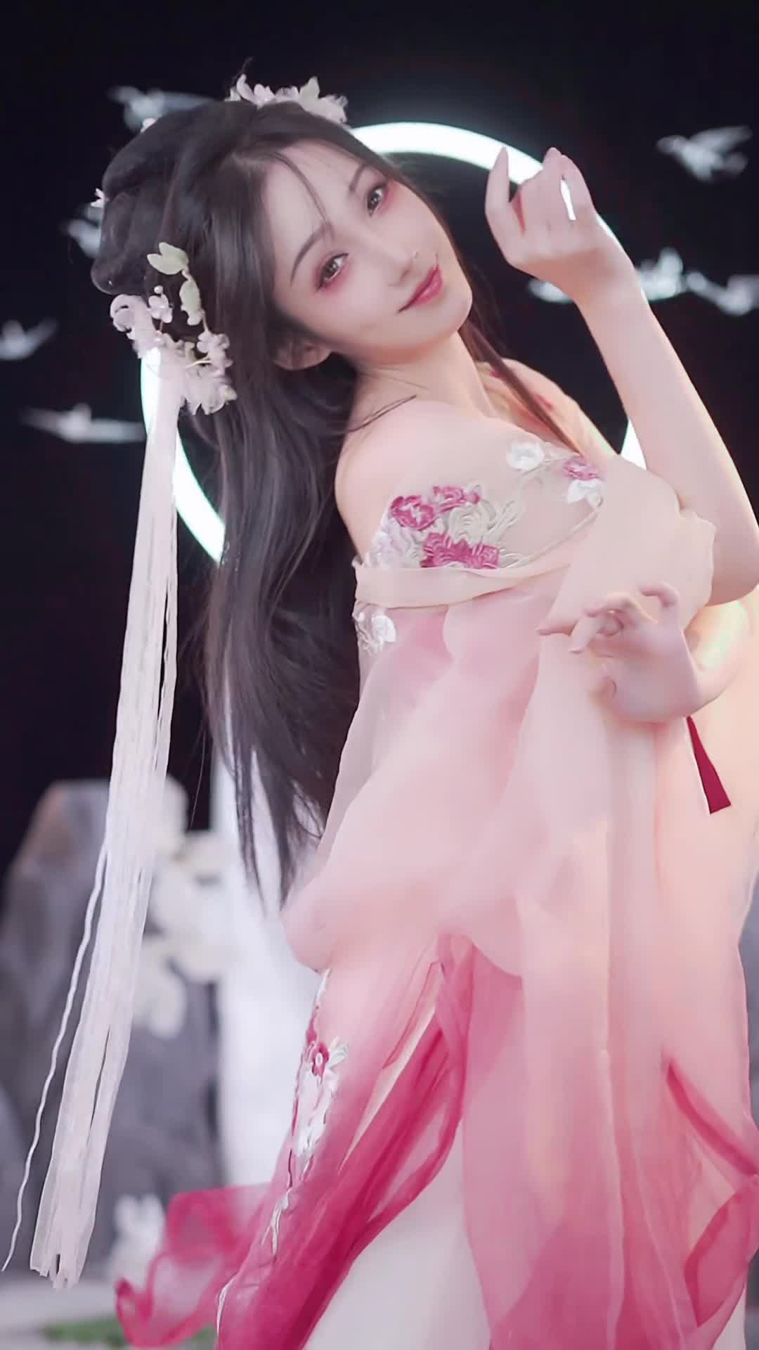 #就是这个羊 #抖音 #舞蹈 #中国舞 @ikan_live 2024-08-15
