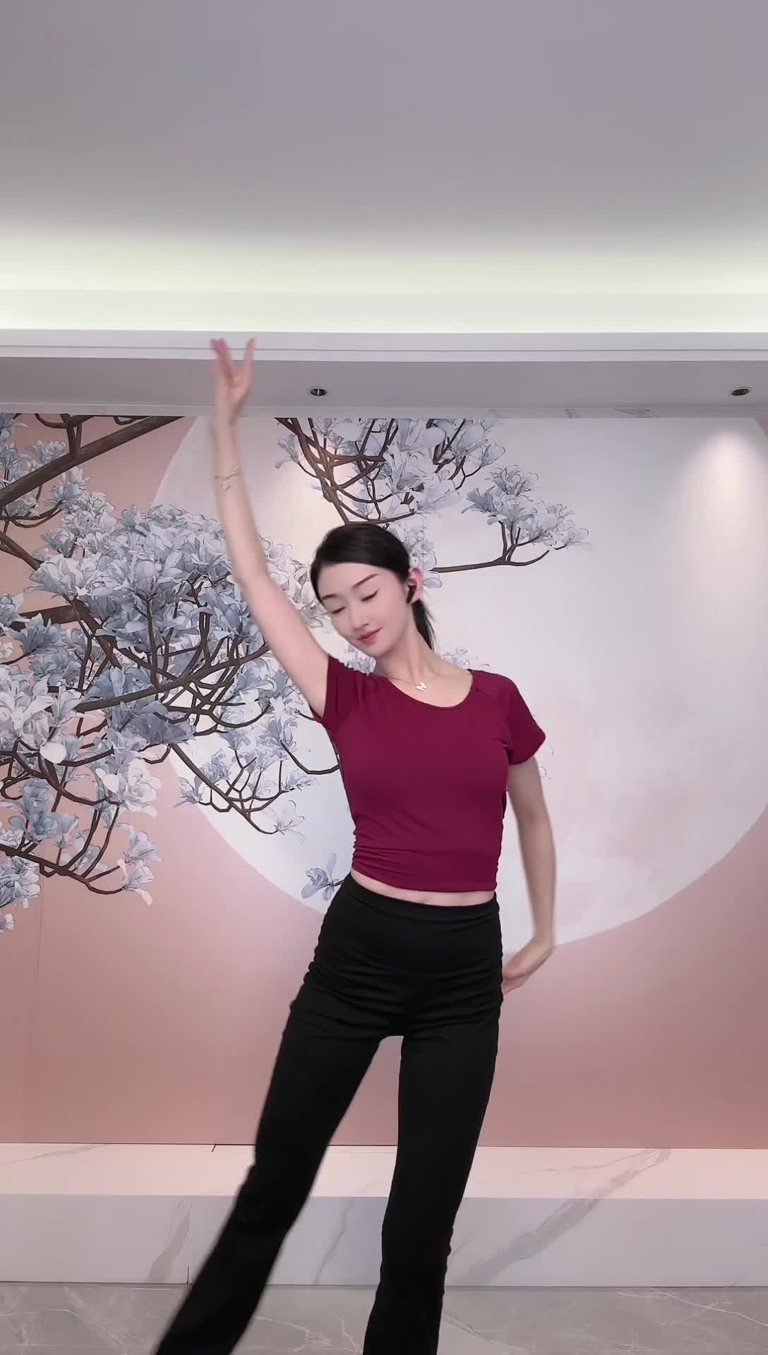 #中国舞_莹莹 #抖音 #舞蹈 #中国舞 @ikan_live 2024-08-23