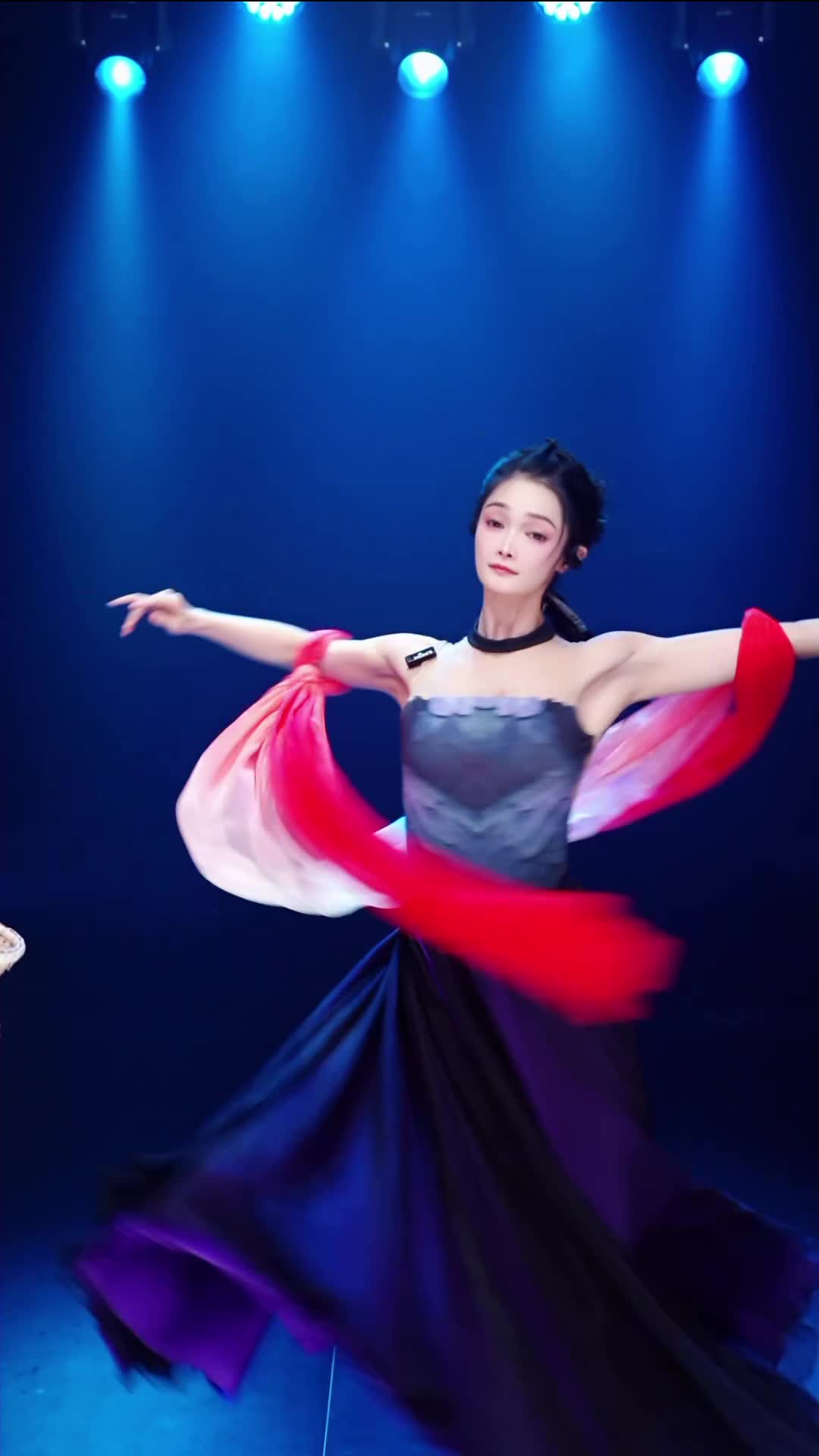 #舞蹈生诗诗 #抖音 #舞蹈 #中国舞 @ikan_live 2024-08-14