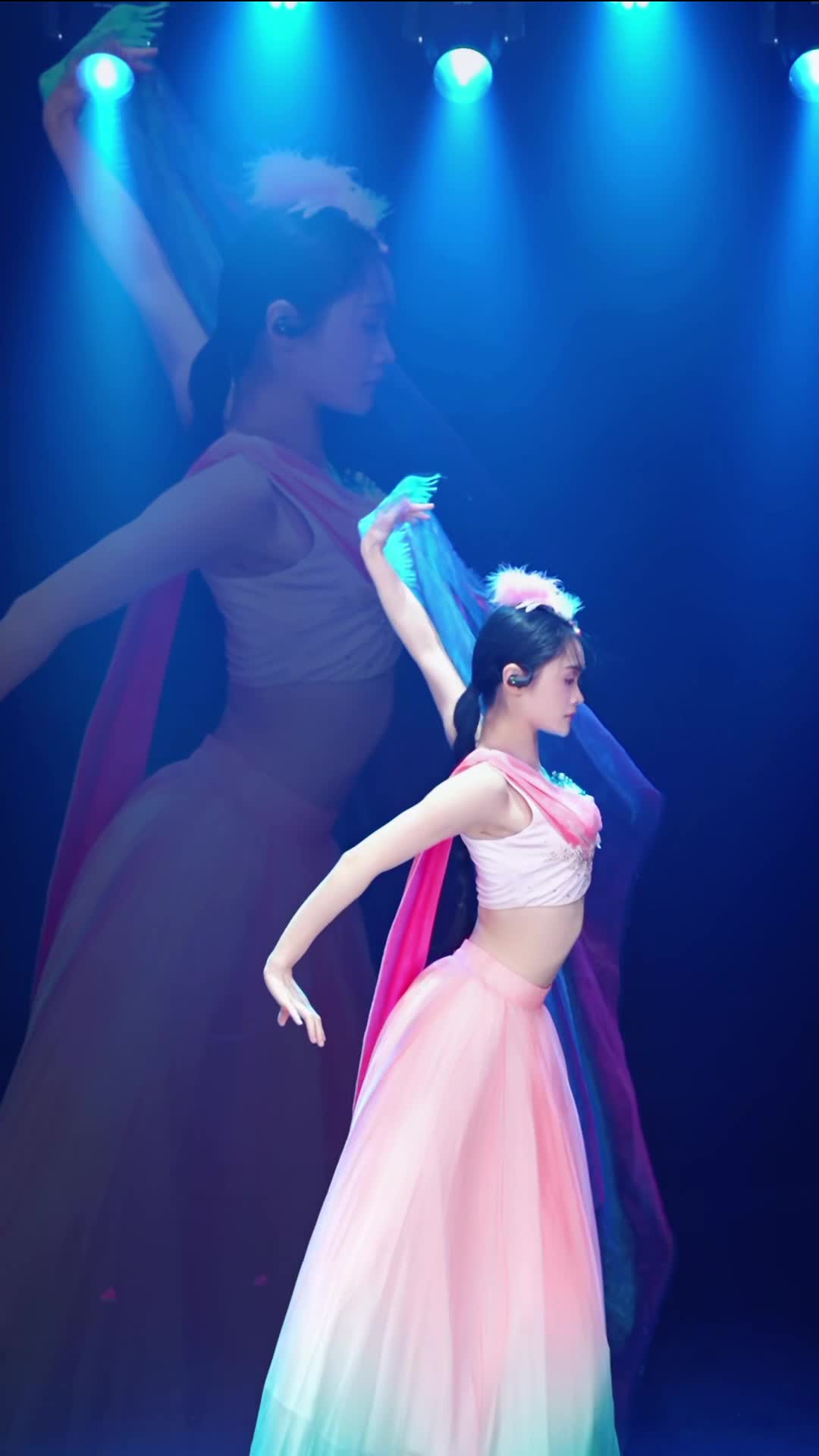 #舞蹈生诗诗 #抖音 #舞蹈 #中国舞 @ikan_live 2024-08-15