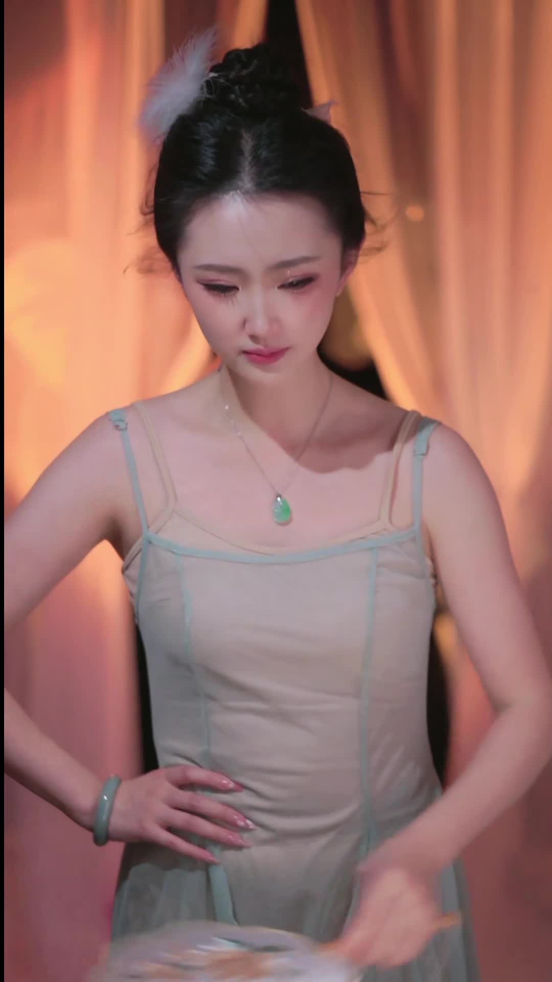 #汤圆 #抖音 #舞蹈 #中国舞 @ikan_live 2024-08-18