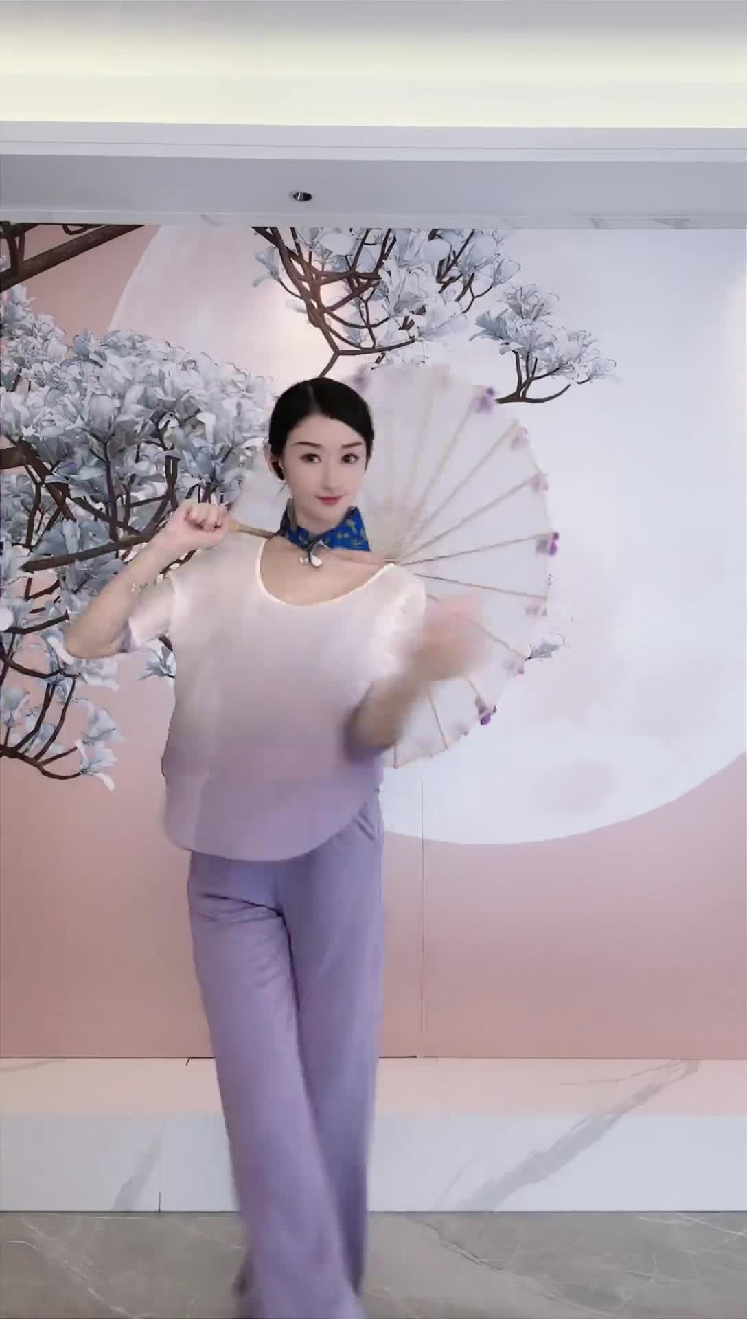 #中国舞_莹莹 #抖音 #舞蹈 #中国舞 @ikan_live 2024-08-25