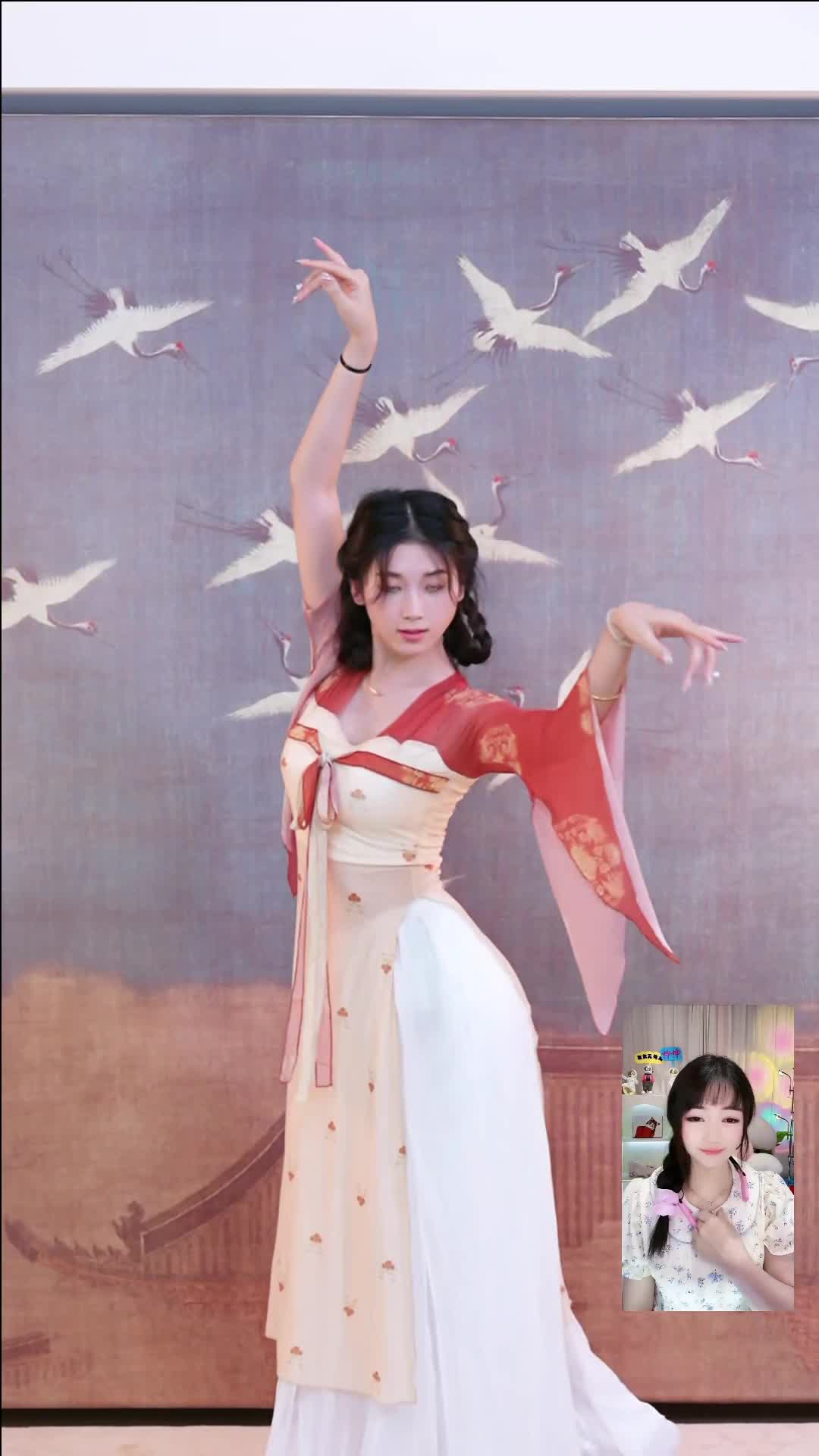 #徐婉婷 #抖音 #舞蹈 #中国舞 @ikan_live 2024-08-27