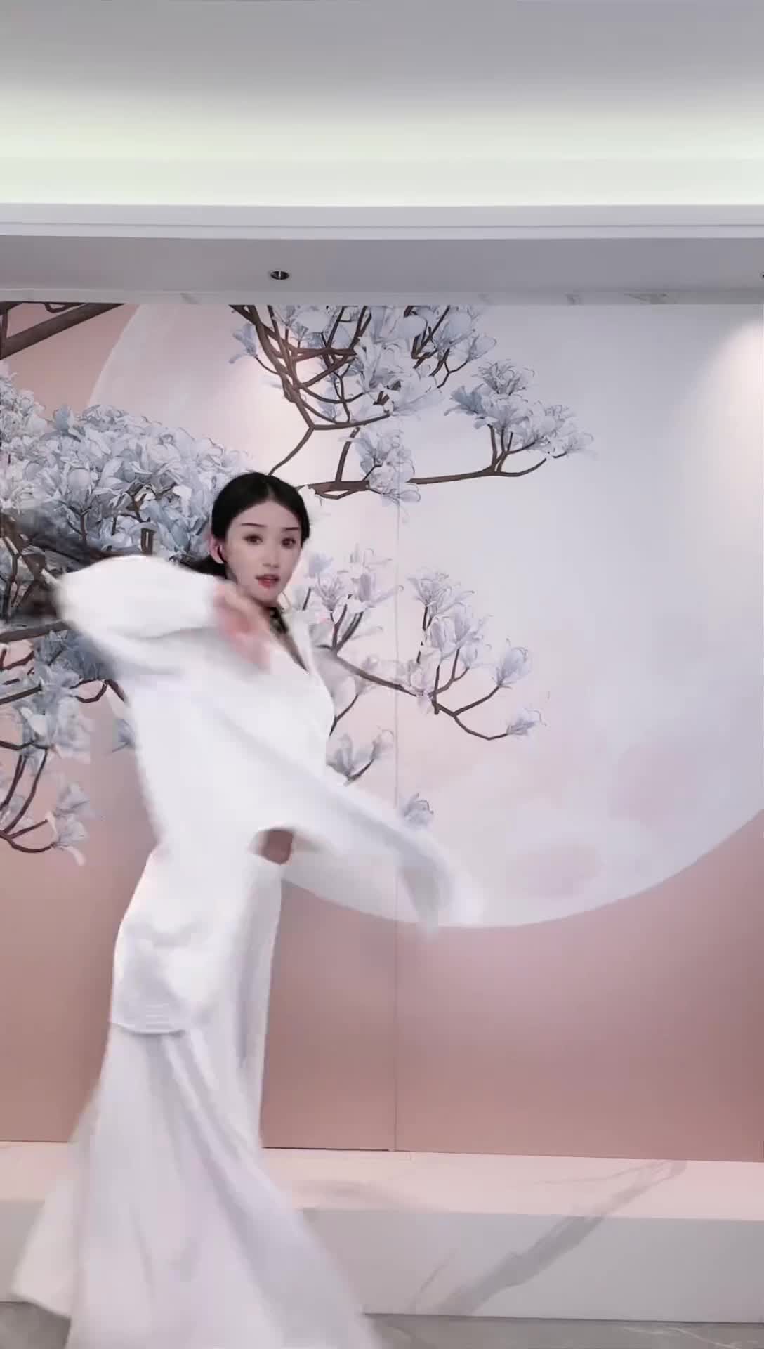 #中国舞_莹莹 #抖音 #舞蹈 #中国舞 @ikan_live 2024-09-14