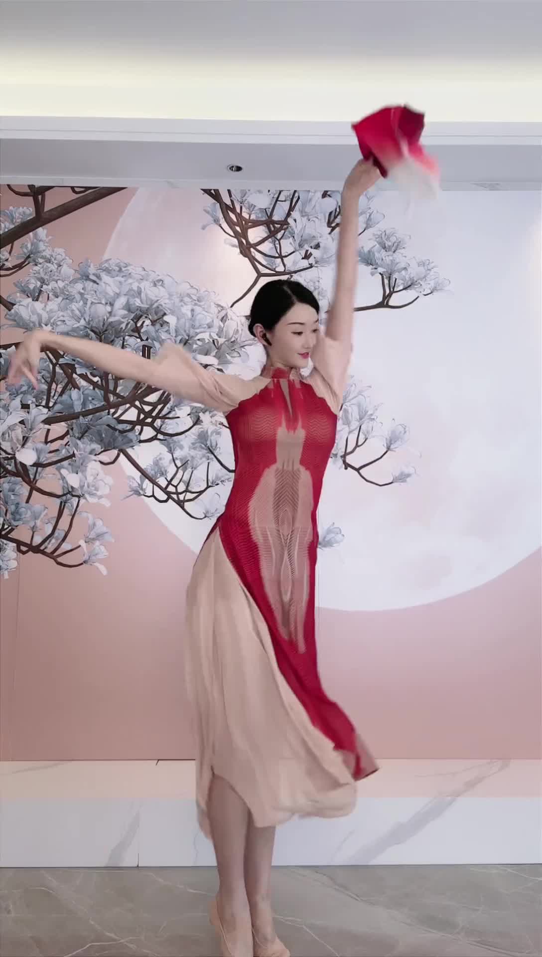 #中国舞_莹莹 #抖音 #舞蹈 #中国舞 @ikan_live 2024-09-14