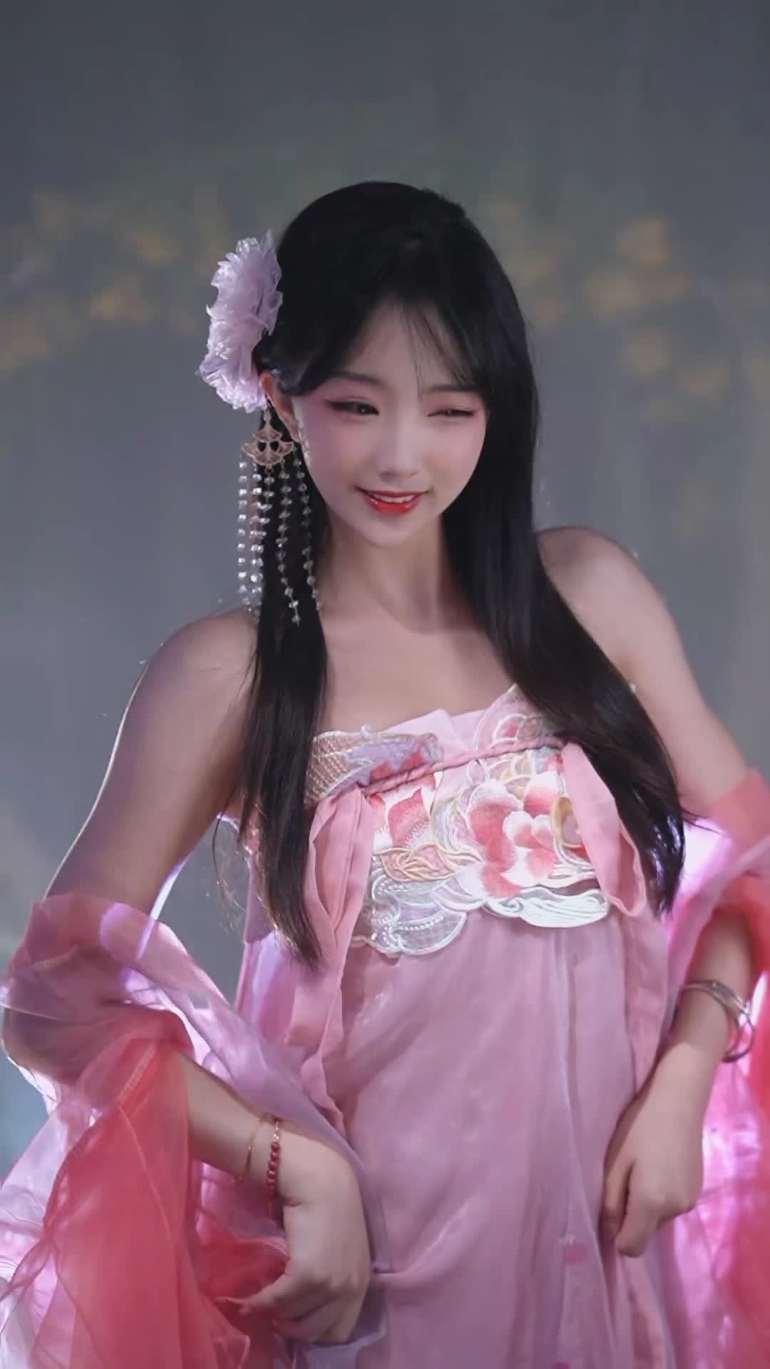 #馨馨baby #抖音 #舞蹈 #中国舞 @ikan_live 2024-09-15