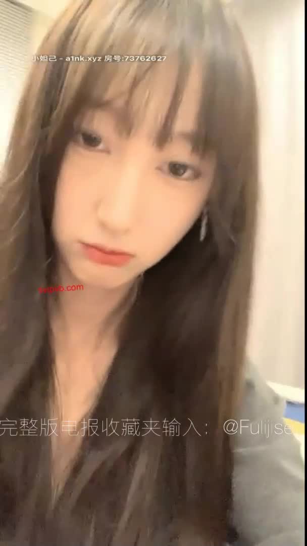 #小纱雾 #咕噜 #泡泡咕直播密码房对镜自慰喷水