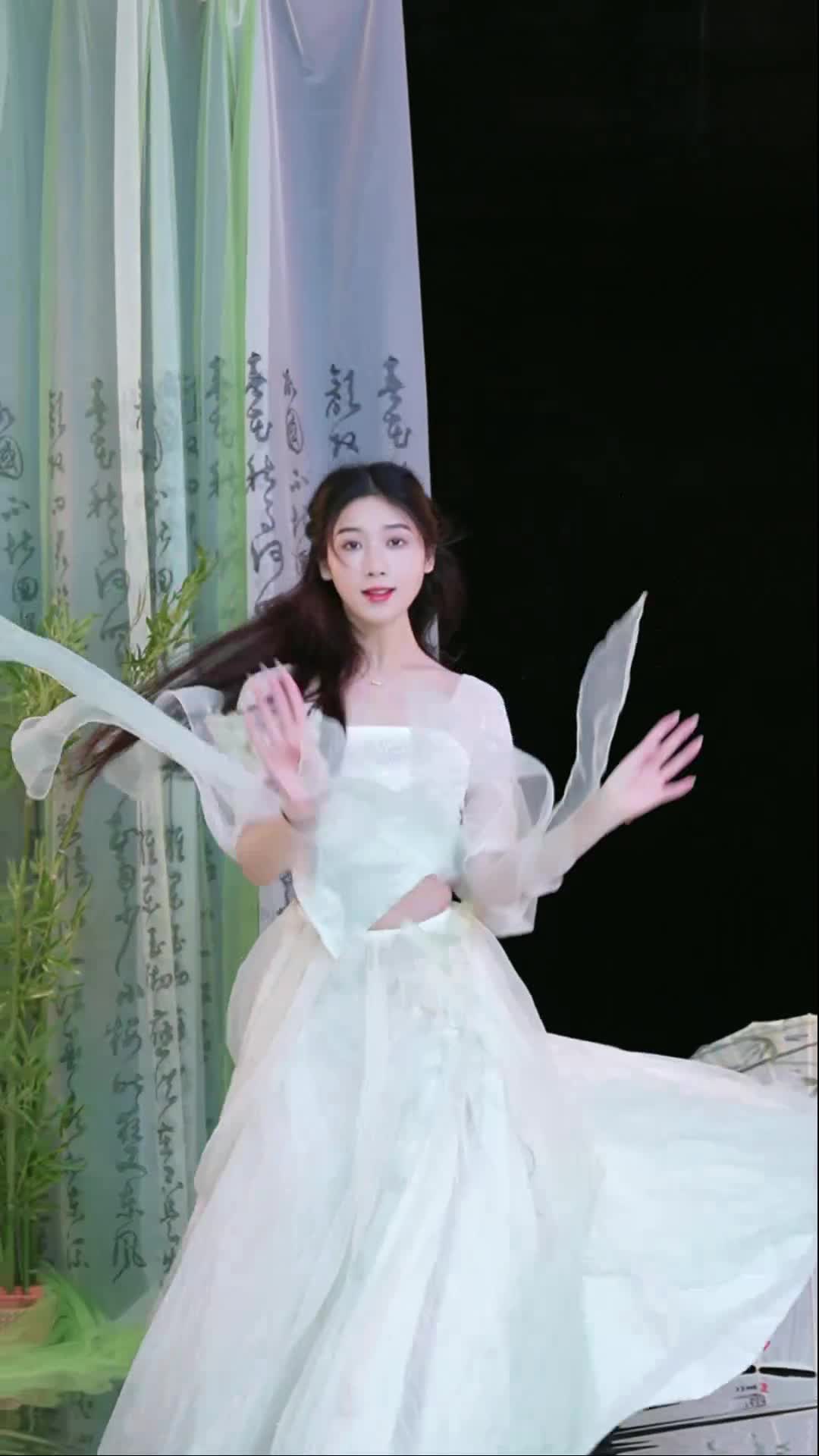 #徐婉婷 #抖音 #舞蹈 #中国舞 @ikan_live 2024-09-22