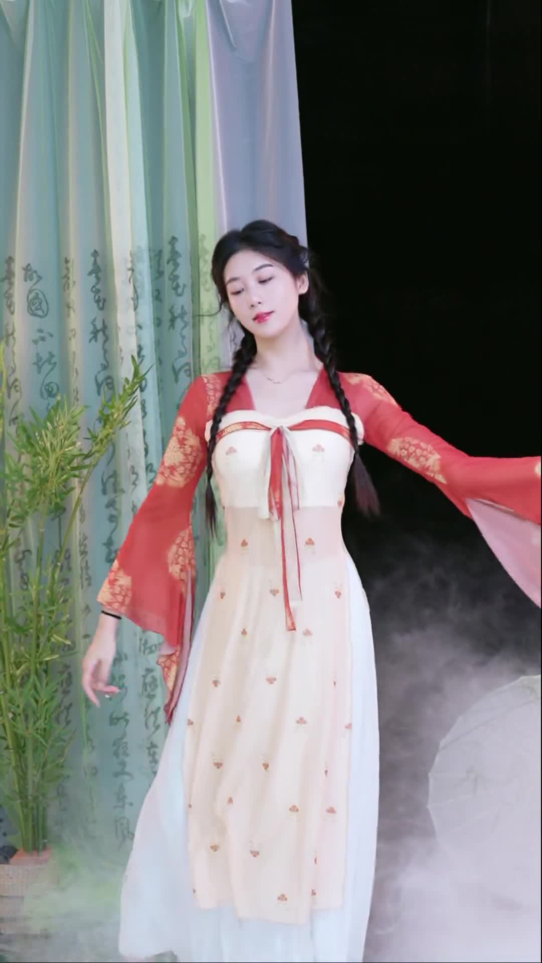#徐婉婷 #抖音 #舞蹈 #中国舞 @ikan_live 2024-09-21