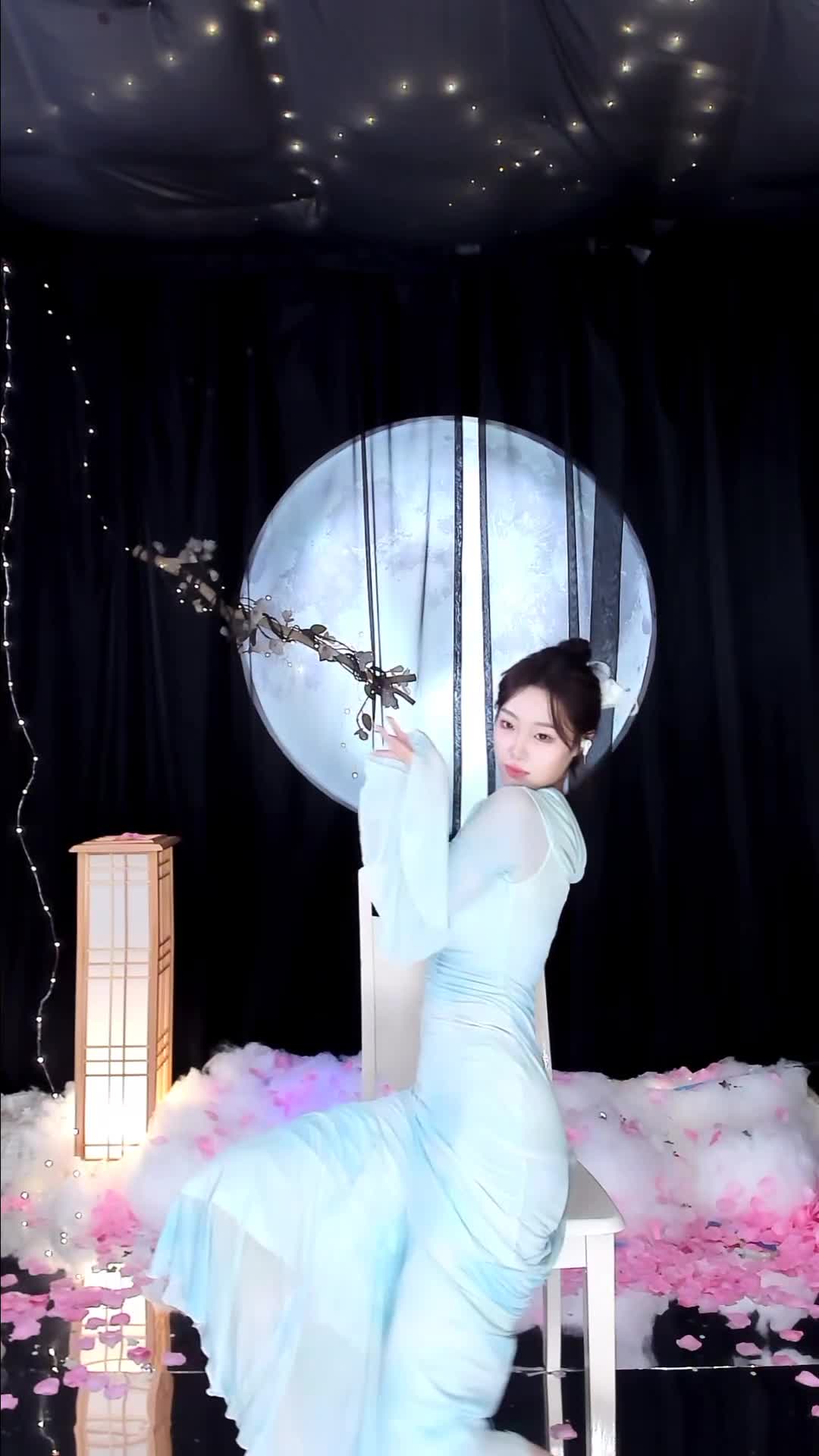 #雪衣容 #抖音 #舞蹈 #中国舞 @ikan_live 2024-09-18