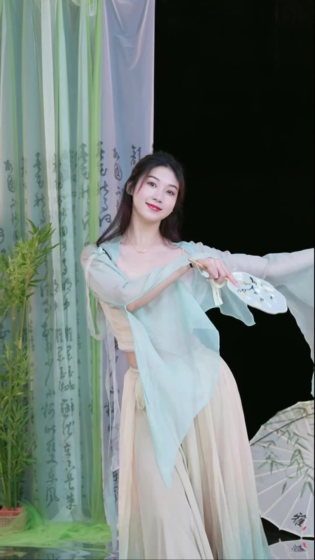 #徐婉婷 #抖音 #舞蹈 #中国舞 @ikan_live 2024-09-24