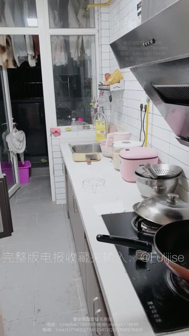 粉粉小厨娘做饭时被爸爸抱腰后入91 #软软兔 #TL叛逆情侣过膝白丝jk制服无套后入中出内射双马尾