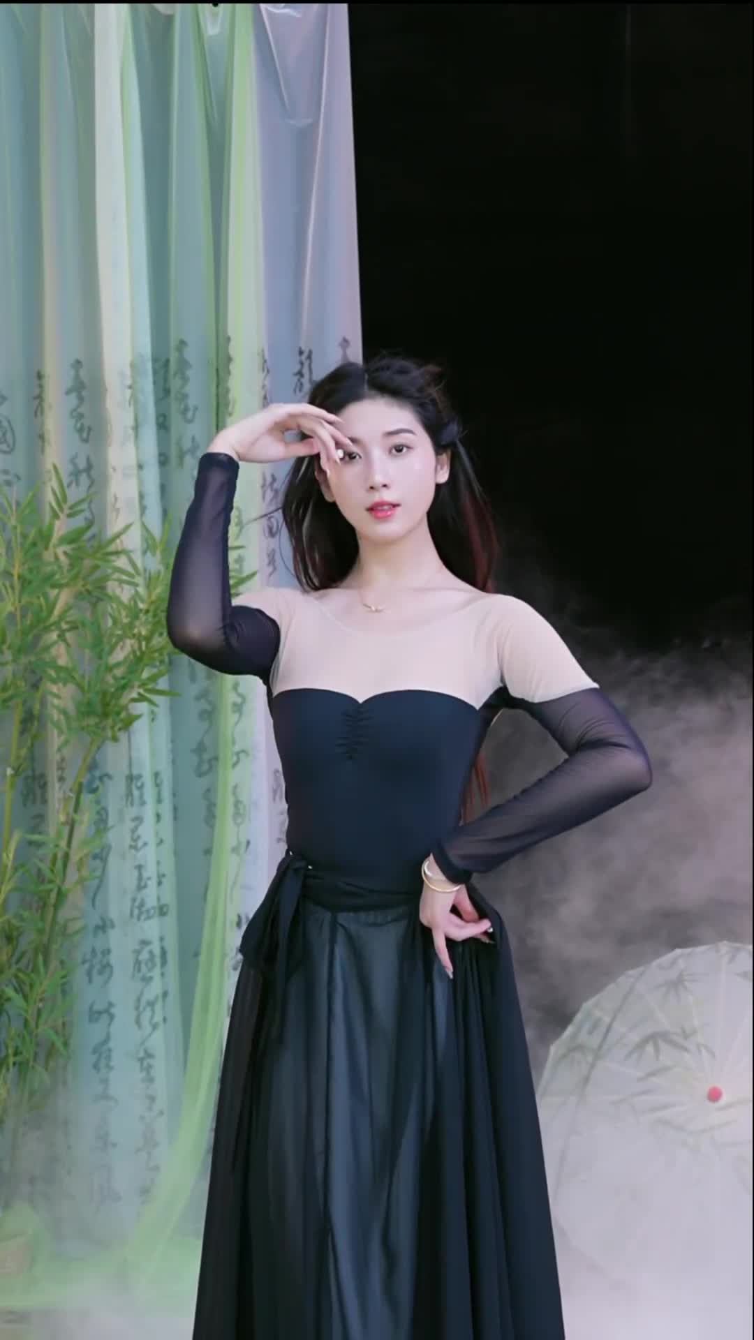 #徐婉婷 #抖音 #舞蹈 #中国舞 @ikan_live 2024-09-19