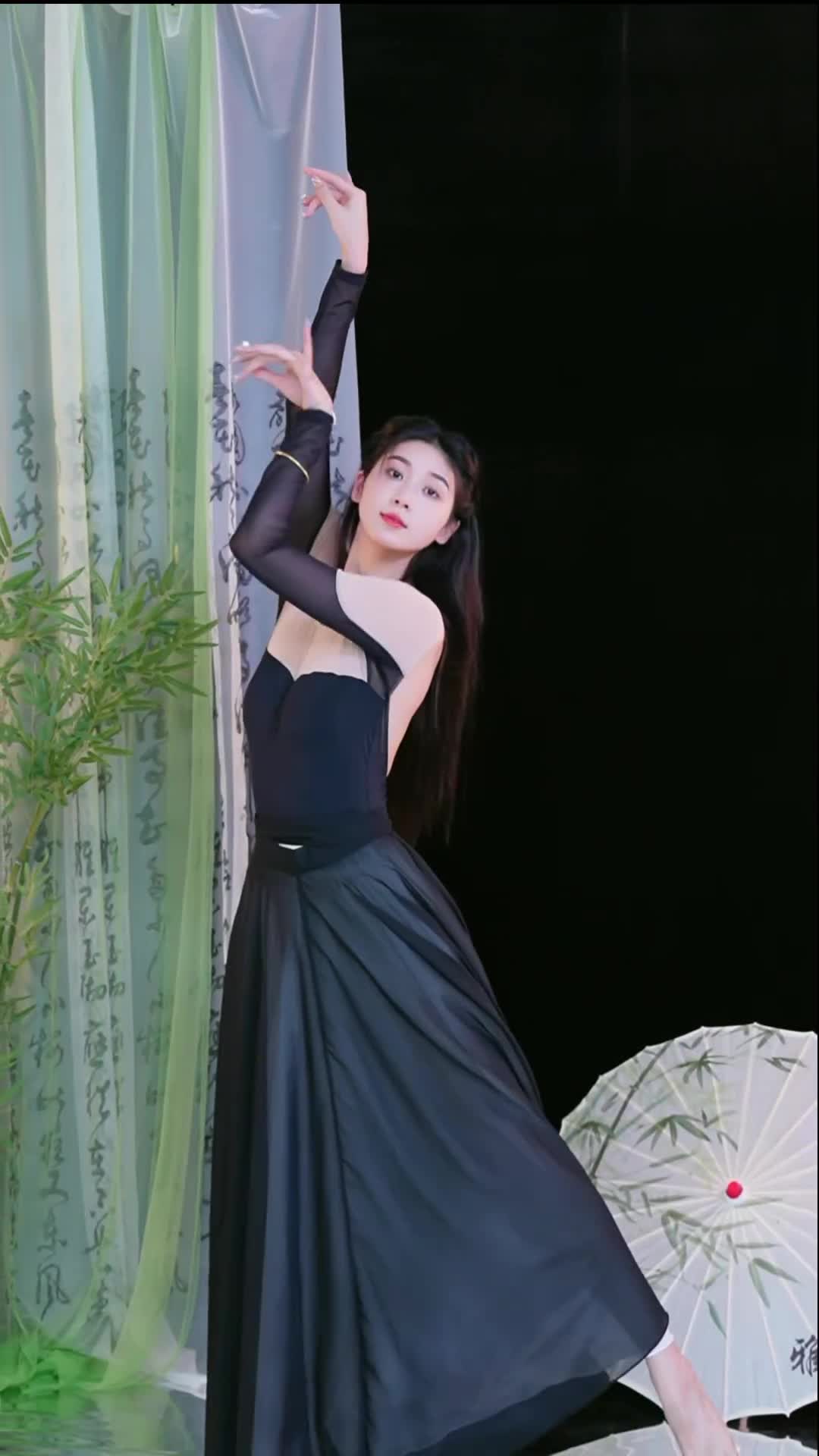 #徐婉婷 #抖音 #舞蹈 #中国舞 @ikan_live 2024-09-19