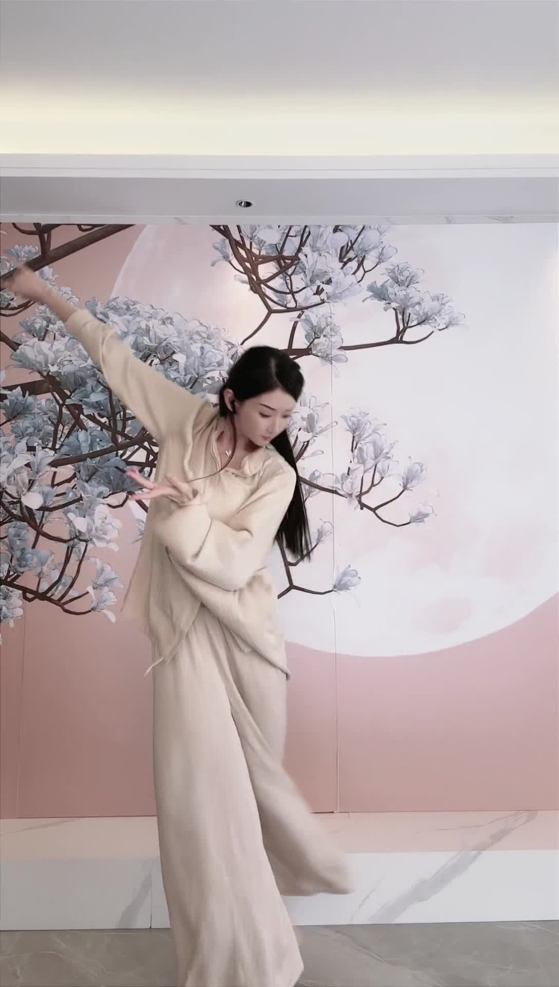 #中国舞_莹莹 #抖音 #舞蹈 #中国舞 @ikan_live 2024-09-22