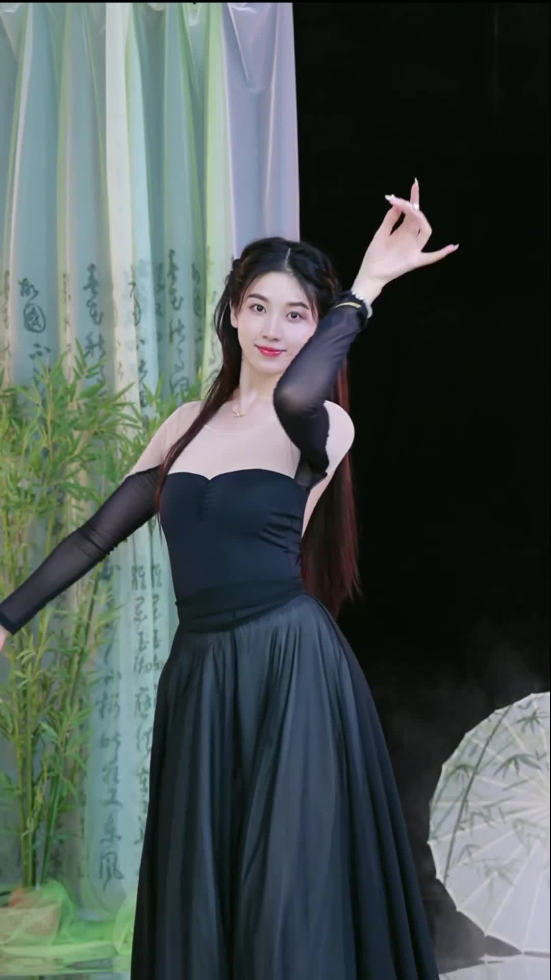 #徐婉婷 #抖音 #舞蹈 #中国舞 @ikan_live 2024-09-19