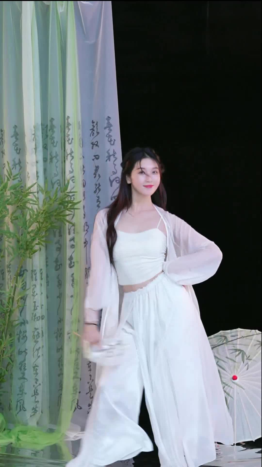 #徐婉婷 #抖音 #舞蹈 #中国舞 @ikan_live 2024-09-20