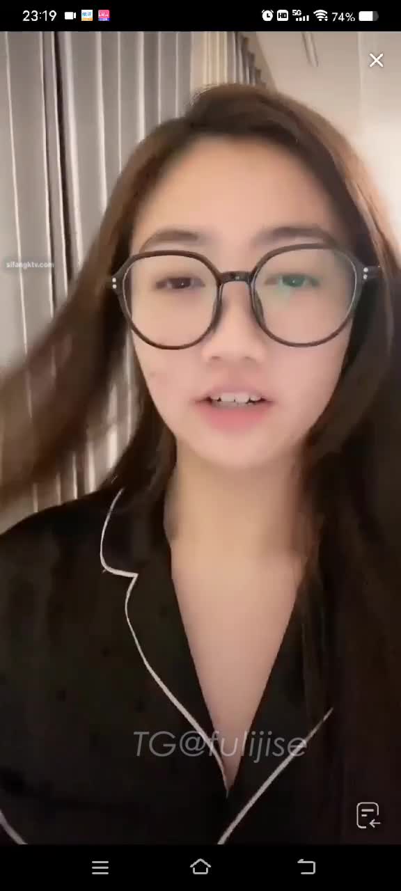 [抖音精选]为了出名也是拼了的抖音快手疯狂妹子 漏B漏奶超级疯狂