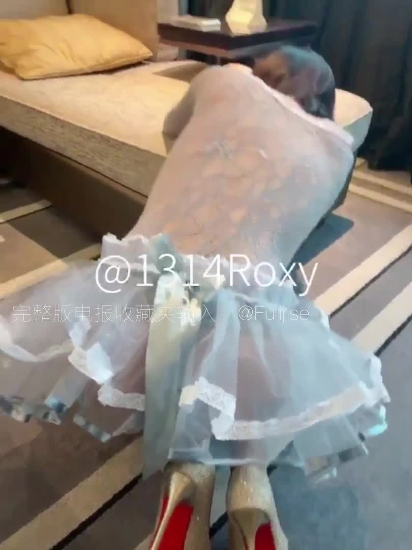 Roxy蕾丝情趣内衣，表弟来之前的发骚，被王八扇巴掌，阴道褶皱极度需要大龟头填满 #Roxy高跟鞋情趣肥臀发骚