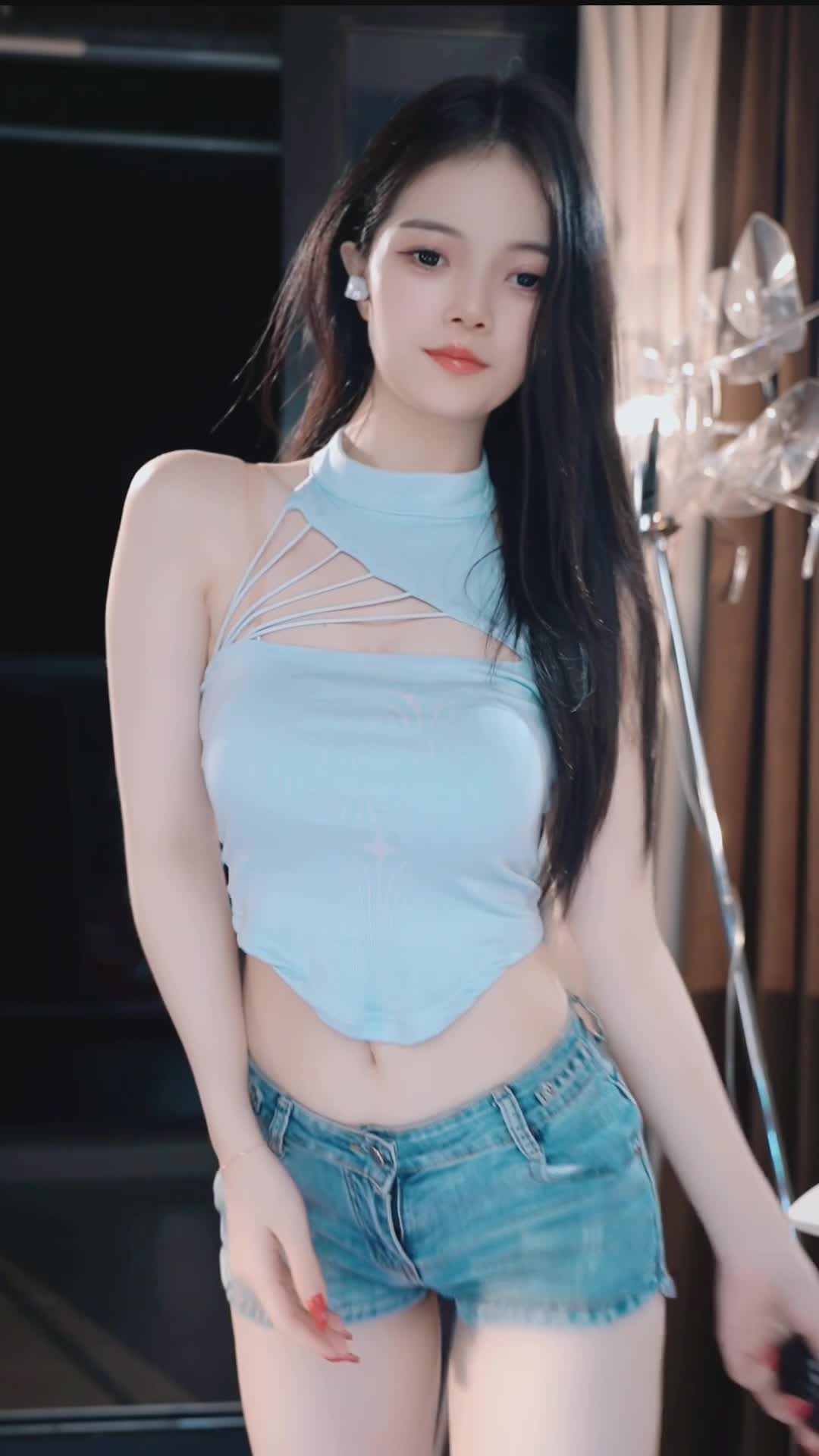 #小瑜儿_舞 #抖音 #舞蹈 @ikan_live 2024-09-19