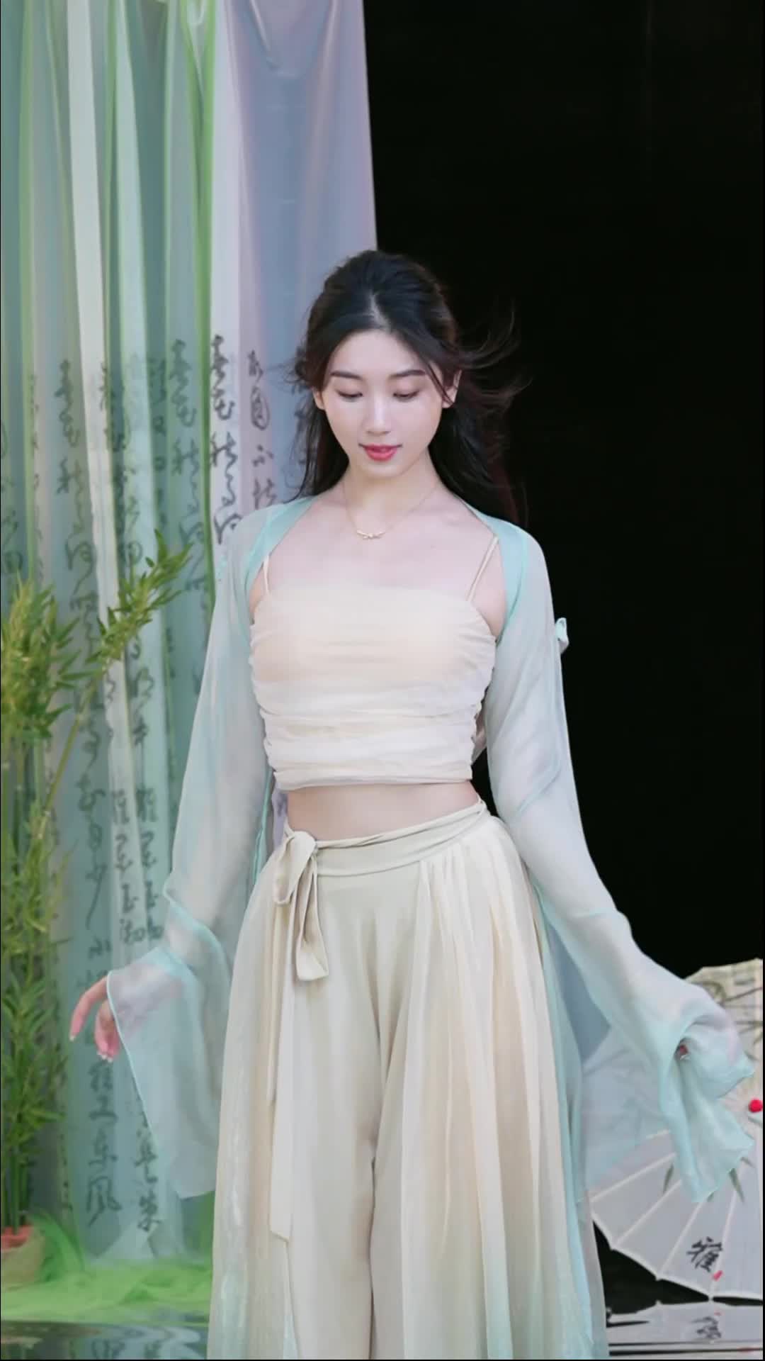 #徐婉婷 #抖音 #舞蹈 #中国舞 @ikan_live 2024-09-24