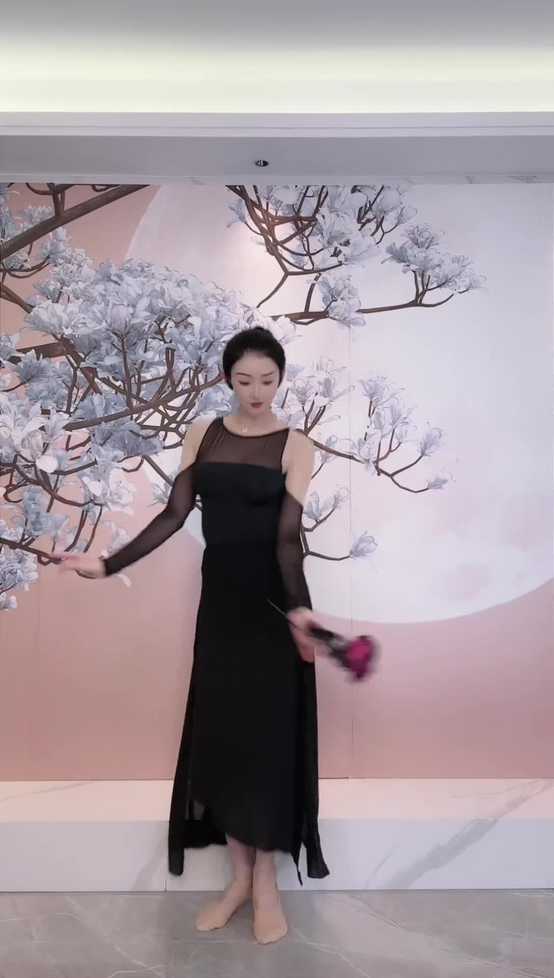 #中国舞_莹莹 #抖音 #舞蹈 #中国舞 @ikan_live 2024-09-25