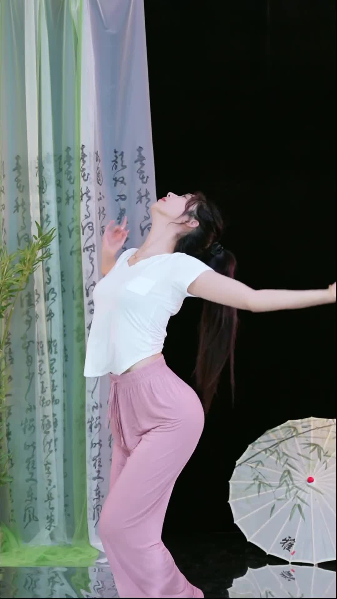 #徐婉婷 #抖音 #舞蹈 #中国舞 @ikan_live 2024-09-22