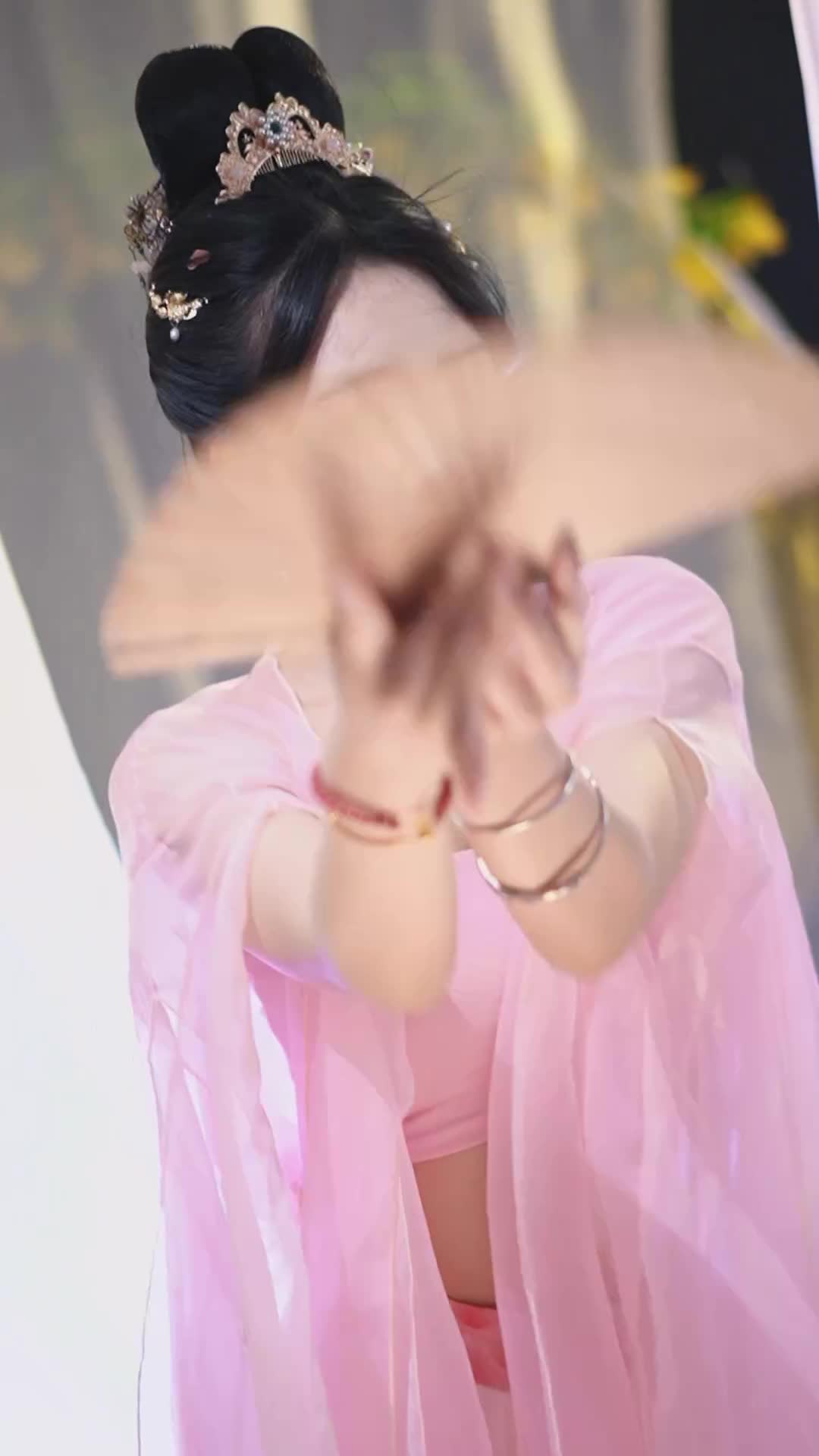 #馨馨baby #抖音 #舞蹈 #中国舞 @ikan_live 2024-09-19