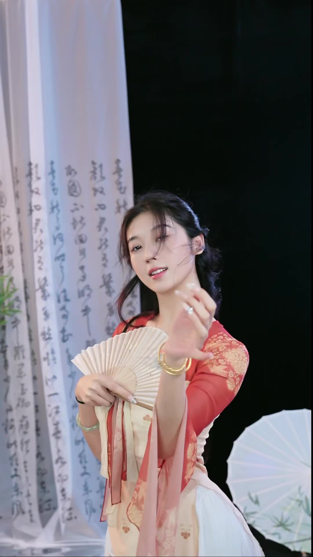 #徐婉婷 #抖音 #舞蹈 #中国舞 @ikan_live 2024-10-16