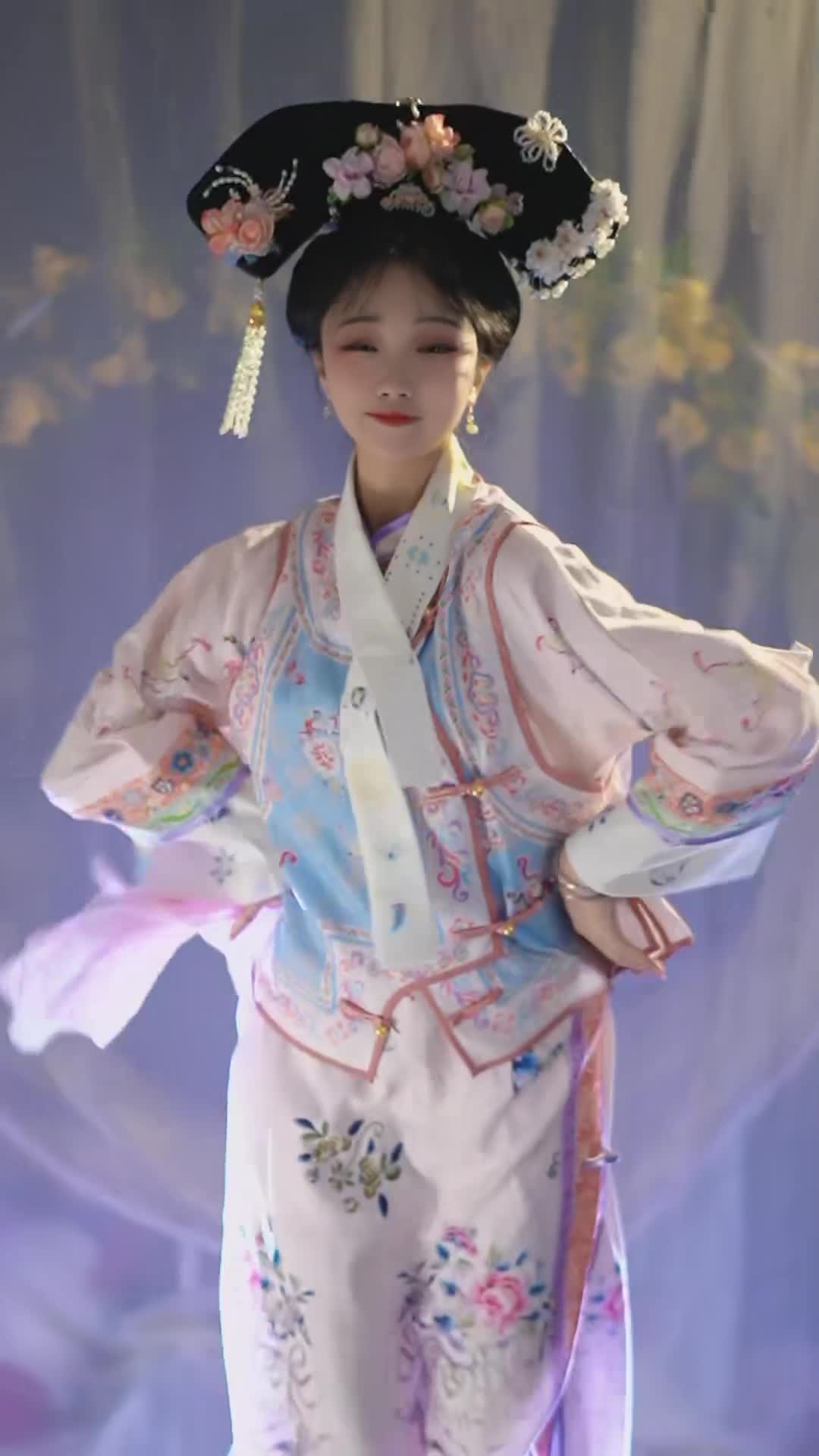 #馨馨baby #抖音 #舞蹈 #中国舞 @ikan_live 2024-10-15