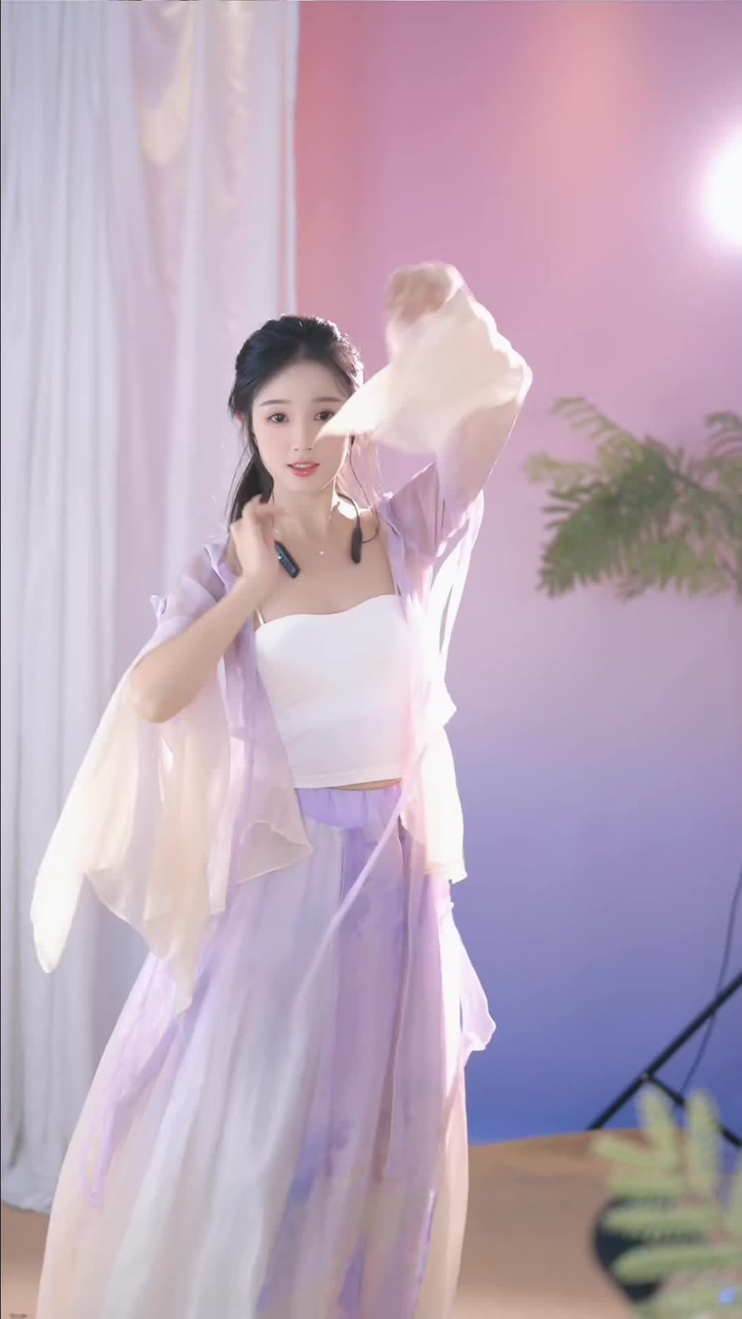 #唐紫涵 #抖音 #舞蹈 #中国舞 @ikan_live 2024-10-10