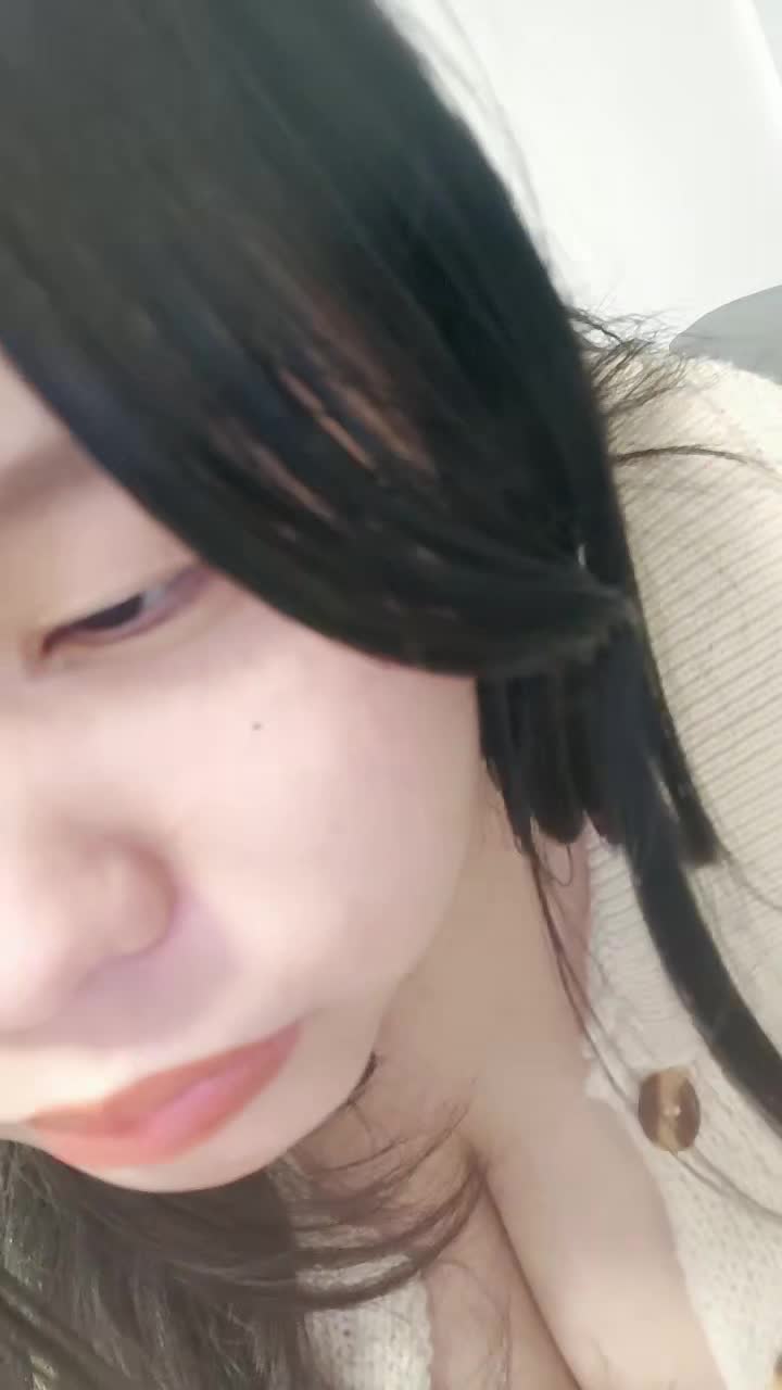 #直播 #18岁e奶学妹 超级大奶子