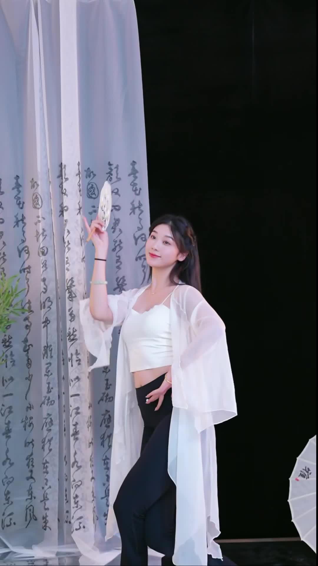 #徐婉婷 #抖音 #舞蹈 #中国舞 @ikan_live 2024-10-11