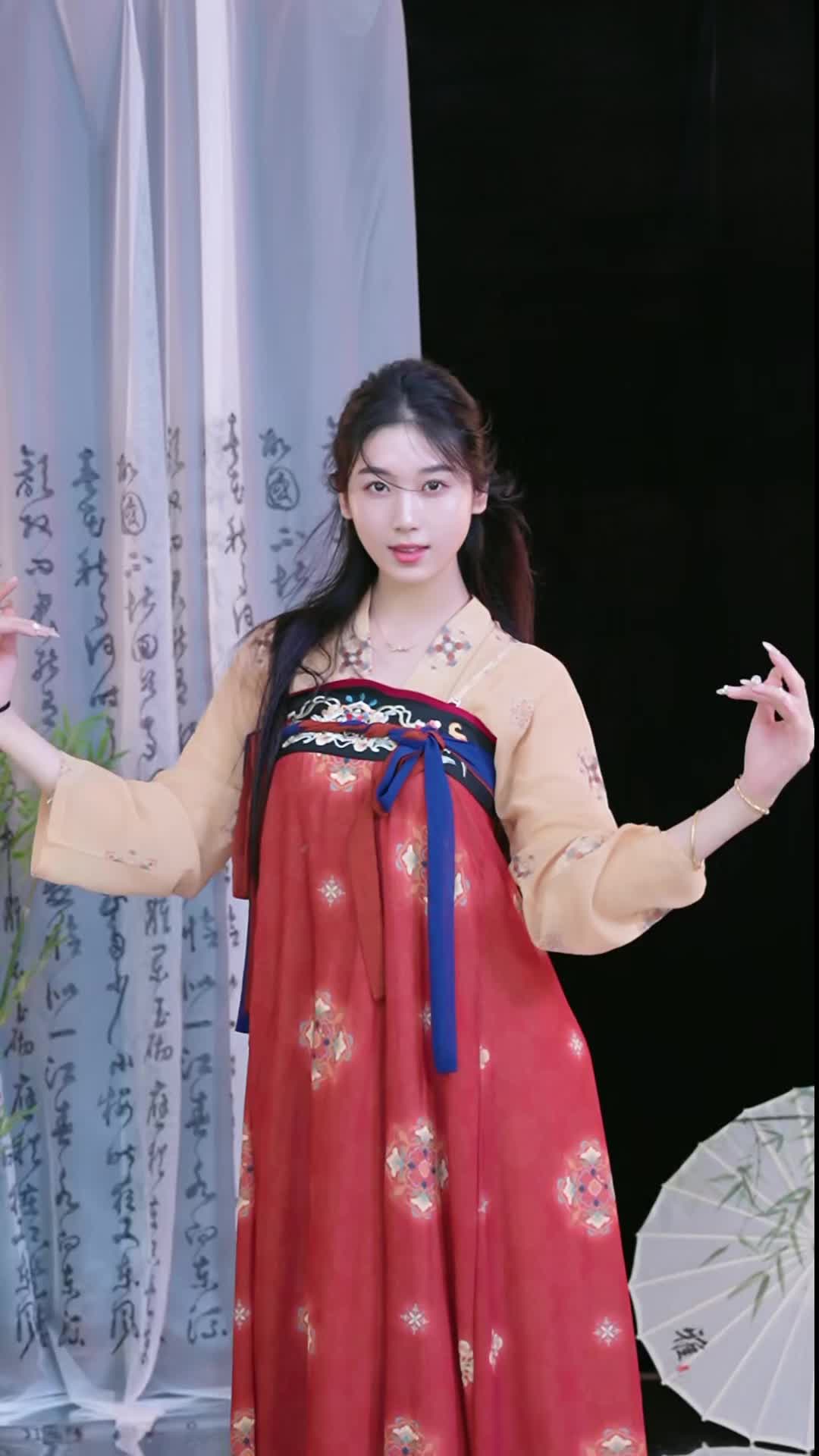 #徐婉婷 #抖音 #舞蹈 #中国舞 @ikan_live 2024-10-09