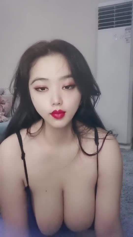 #胶囊小姐姐 巨乳肥臀美娇娘直播