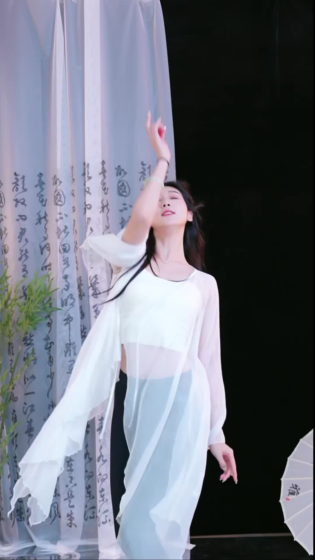 #徐婉婷 #抖音 #舞蹈 #中国舞 @ikan_live 2024-10-11